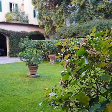 Ferienwohnung Loft Moderno Ubicato Nel Centro Storico Di Lucca Exterior foto