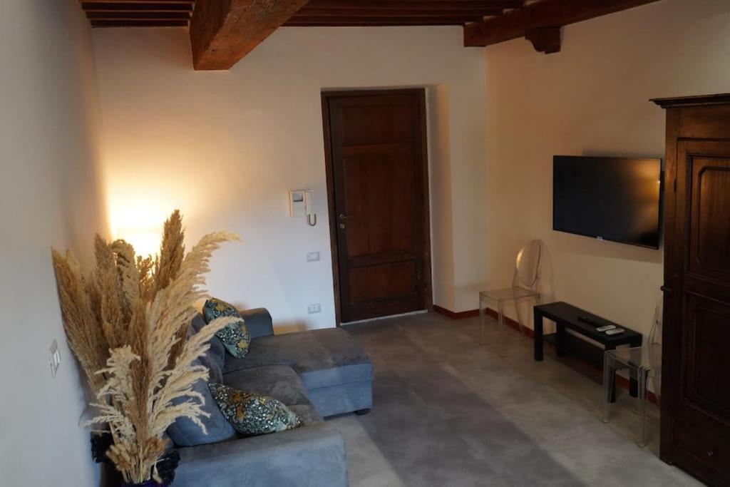 Ferienwohnung Loft Moderno Ubicato Nel Centro Storico Di Lucca Exterior foto