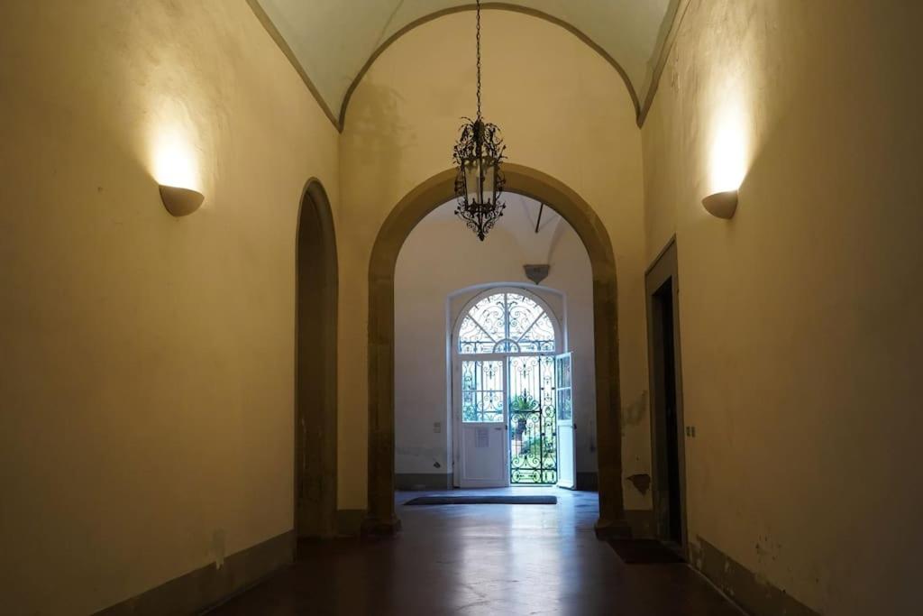 Ferienwohnung Loft Moderno Ubicato Nel Centro Storico Di Lucca Exterior foto